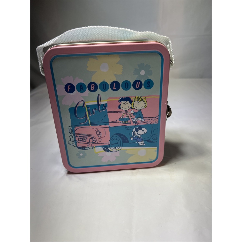 1999 Snoopy Peanuts 4.75" x 5.5" Metal Tin Fabulous Girls With Handle Strap